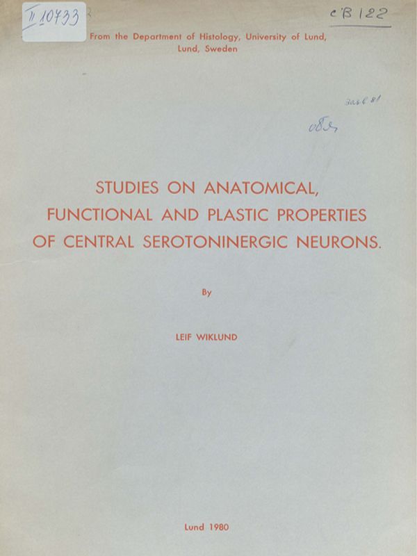 Studies on anatomical, functional and plastic properties of central serotoninergic systems